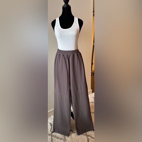 Commense Pants - Commense Joggers L NWT